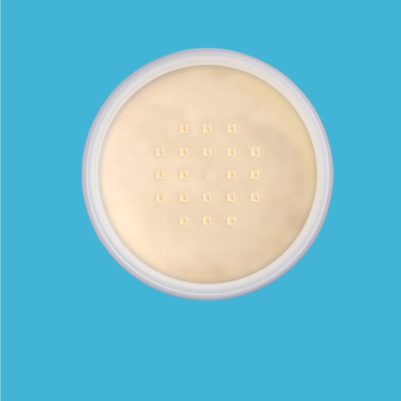 The Creme Shop Go Bananas! Brightening Banana Baking Face Powder for Foundation - Picture 2 of 5